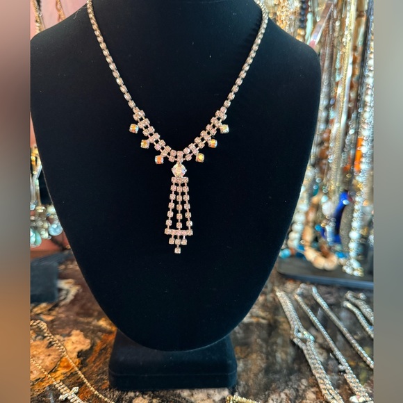 Radiant Elegance Crystal Vintage Necklace‎ - Picture 2 of 6